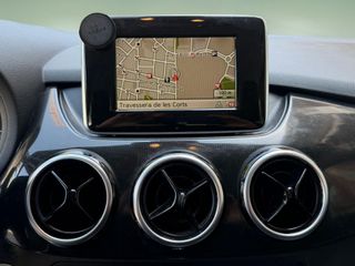 Mercedes-Benz Clase B 200 Automático - Garantia