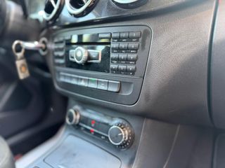 Mercedes-Benz Clase B 200 Automático - Garantia