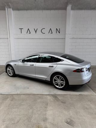 Tesla Model S 2014 Carga gratuita de por vida