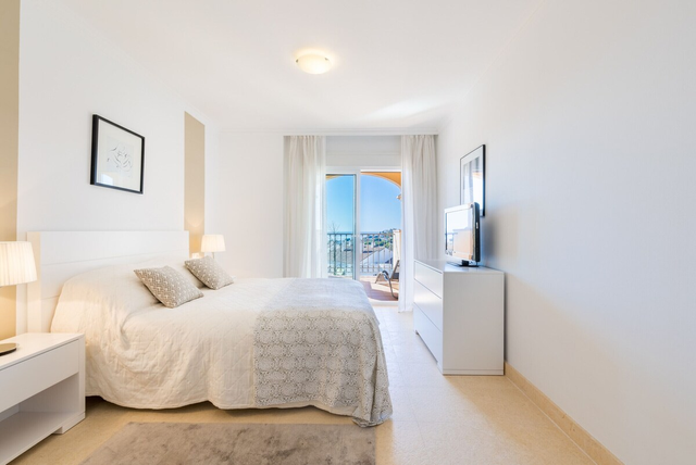 Piso de 2 dormitorios y 2 baños en Benalmádena