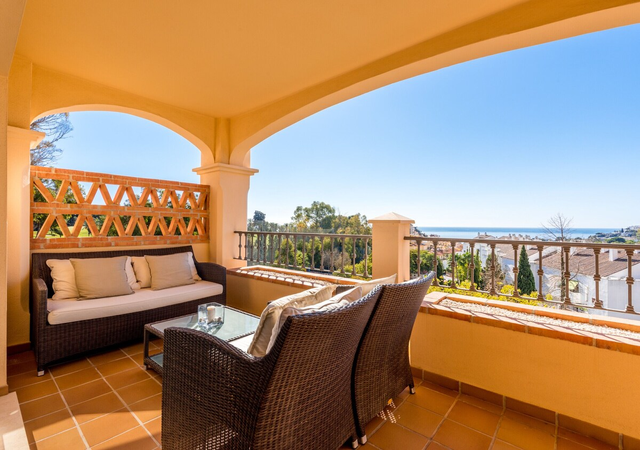 Piso de 2 dormitorios y 2 baños en Benalmádena