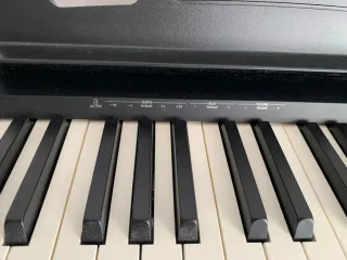 Piano digital Roland FP-10