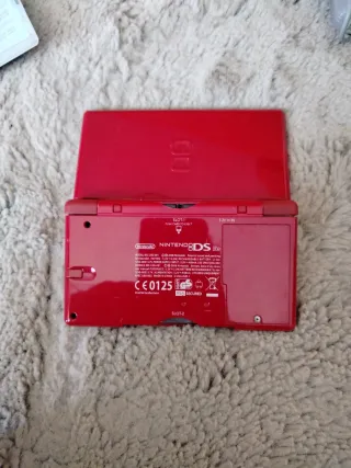 Nintendo DS Rossa + Custodia + Caricatore