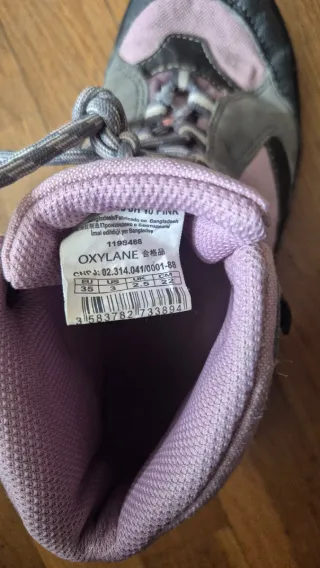 Botas de montaña rosas y grises talla 35