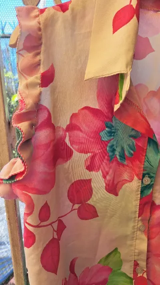 Camicetta donna floreale con rouches