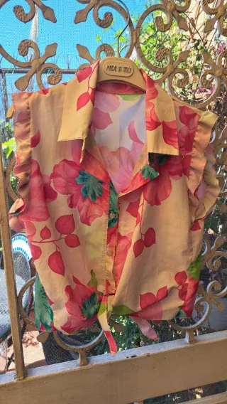 Camicetta donna floreale con rouches