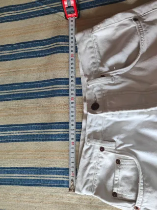 Pantalón vaquero largo blanco