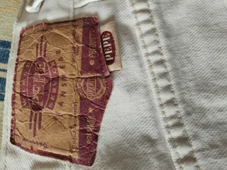 Pantalón vaquero largo blanco