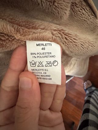 Abrigo largo de pelo beige y marrón