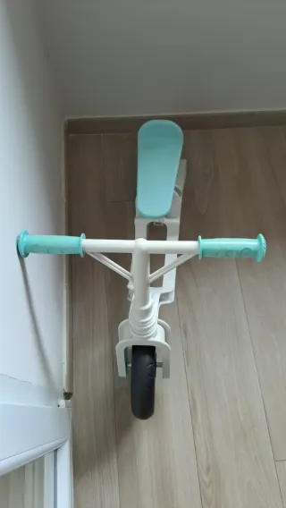 Bicicleta de equilibrio infantil