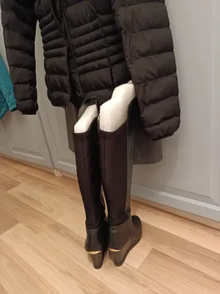 Botas altas piel Michael Kors negras.
