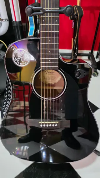 Fender CD-60 BLK Electroacústica.