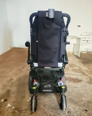 Silla de ruedas eléctrica casi nueva