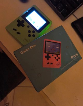 Console retrò giochi verde ottime condizioni