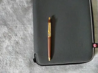 Bolígrafo universal