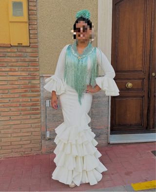 Vestido Flamenco Blanco con Volantes
