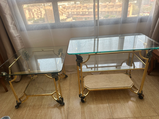 Mesas auxiliares vintage cristal y metal dorado