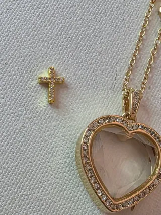 Charm cruz Dorada con Dijes Cruz