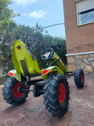 Kart a pedales infantil Claas