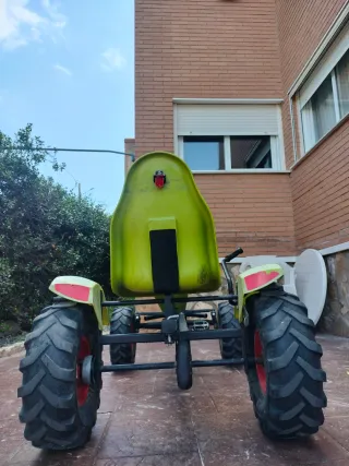 Kart a pedales infantil Claas