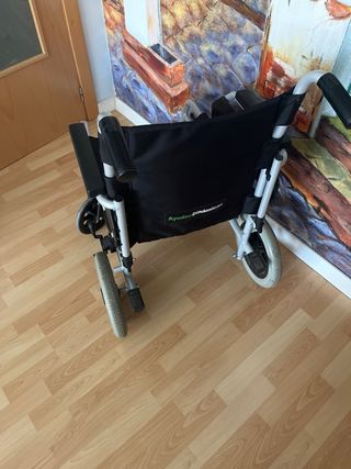 Silla de ruedas plegable