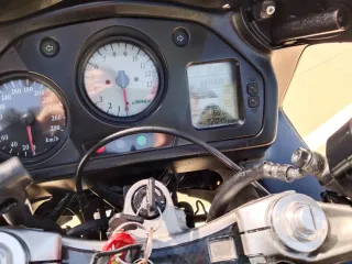 Honda VFR 800 Negra con Maletas