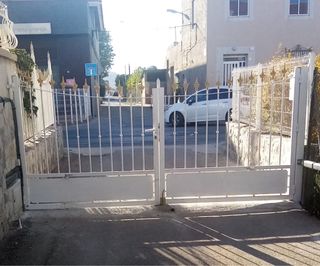 Portón abatible de hierro 350