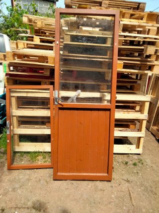 Puerta madera y cristal