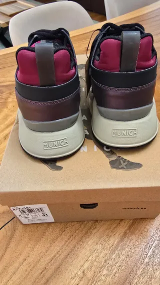 Zapatillas Munich Talla 41 Negras y Rosas