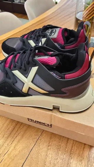 Zapatillas Munich Talla 41 Negras y Rosas