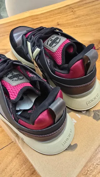 Zapatillas Munich Talla 41 Negras y Rosas