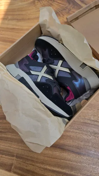 Zapatillas Munich Talla 41 Negras y Rosas