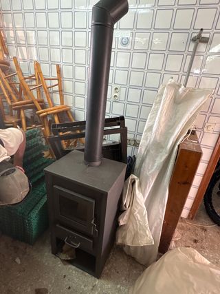 Chimenea de leña metálica
