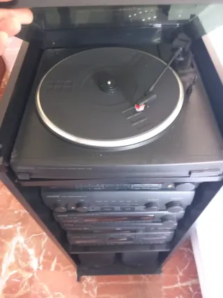 Equipo de música Kenwood y JVC