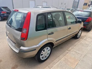 Ford Fusion 2004. Read the advert