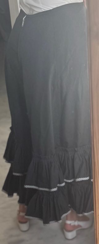 Falda flamenca negra volantes cuadros