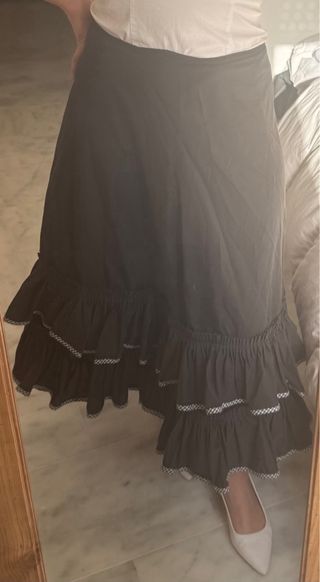 Falda flamenca negra volantes cuadros