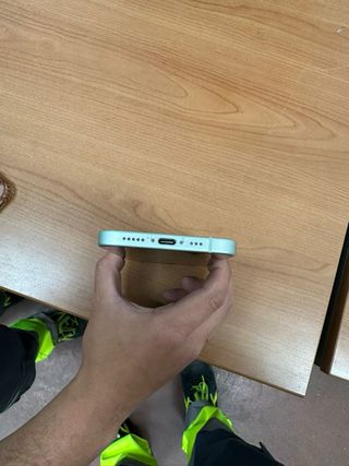 iPhone 15 89% salud de batería