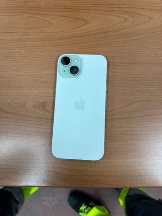 iPhone 15 89% salud de batería