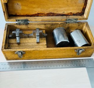 Antigua caja de toma de muestras