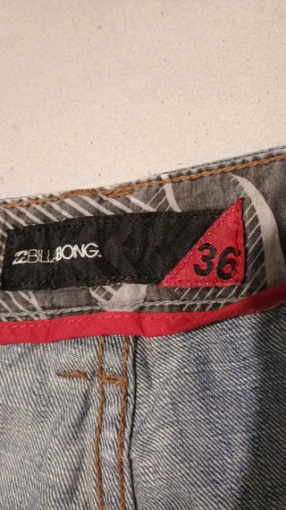 Pantalones vaqueros Billabong azules