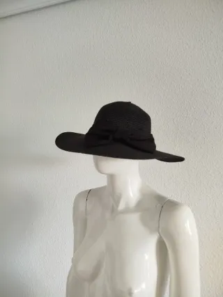 Sombrero de bonito con lazo