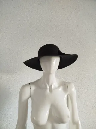 Sombrero de bonito con lazo