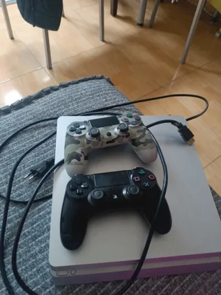 PS4 Slim 500GB Plata