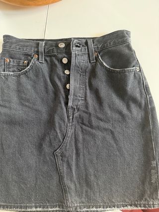 Falda vaquera negra Levi's Talla S