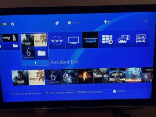 PS4 Slim 1TB v8.03 + Controller + 23 Giochi