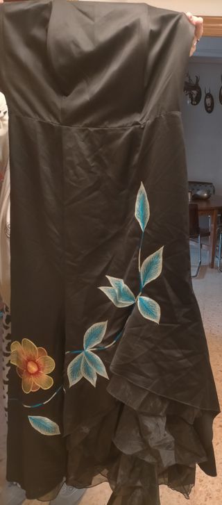 Vestido largo mujer con bordado floral