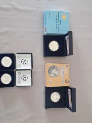 Lote 4 monedas plata España y Bélgica Negociables