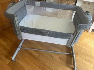Minicuna Chicco Next2Me Magic Evo Gris