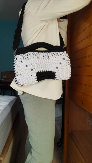 Bolso Elegante de trapillo hecho a mano